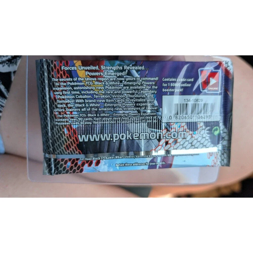 Pokemon Emerging Powers Pack Sealed